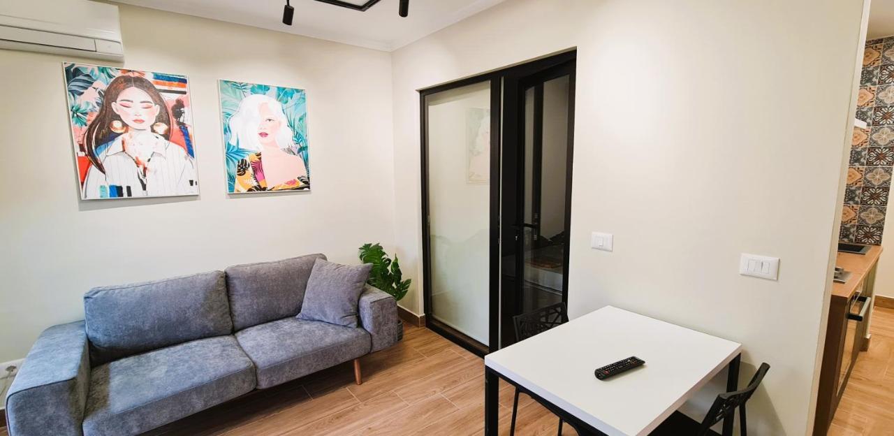 2V1 - Center Apartment 1 Tirana Exterior photo